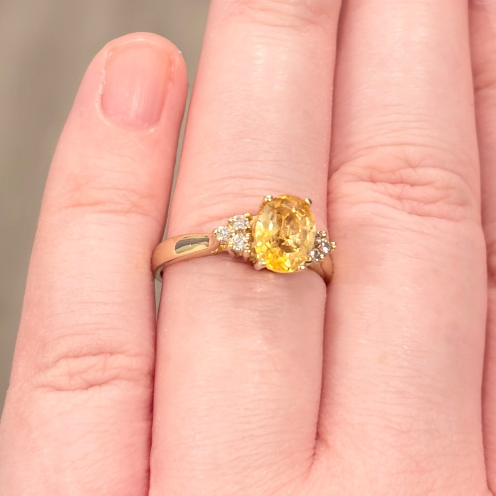 Vintage 14K Citrine Diamond Ring, Light Yellow Oval Solitaire Dainty Size 6.75 - Picture 5 of 14